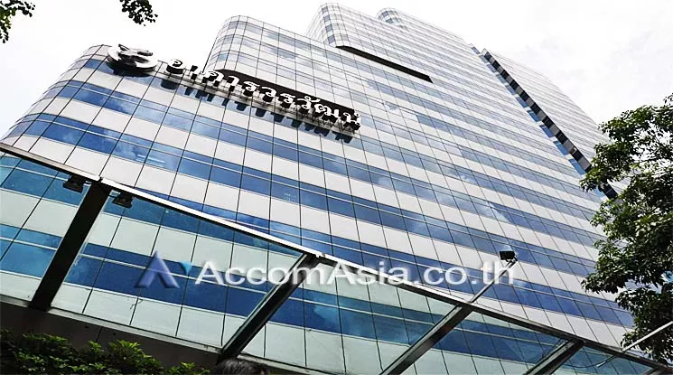  2  Office Space For Rent in Silom ,Bangkok BTS Sala Daeng at Vorawat Building AA10946